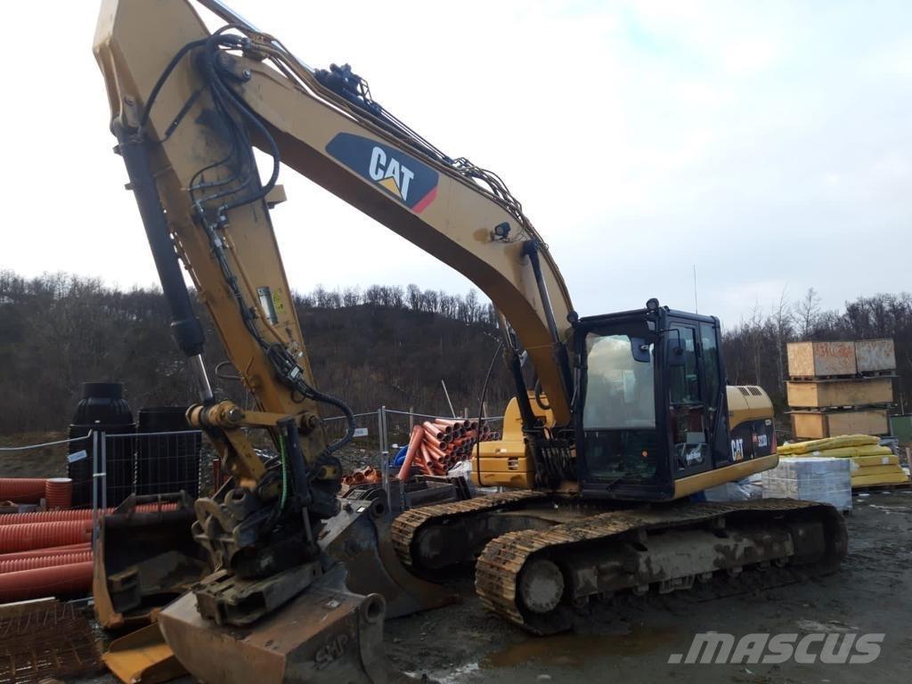 CAT 323 D L Escavatori cingolati