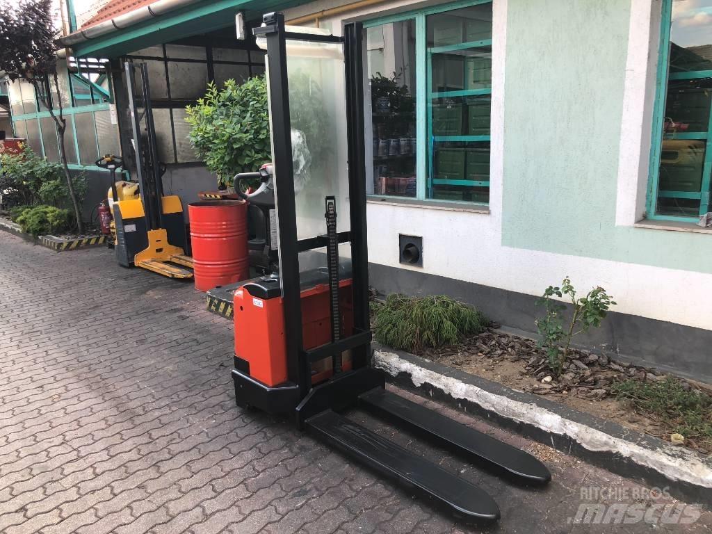 BT S10 V-3267 Stoccatori manuali