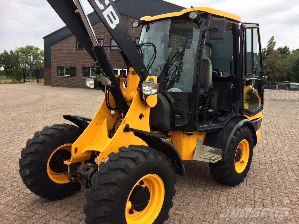 JCB 406 Pale gommate