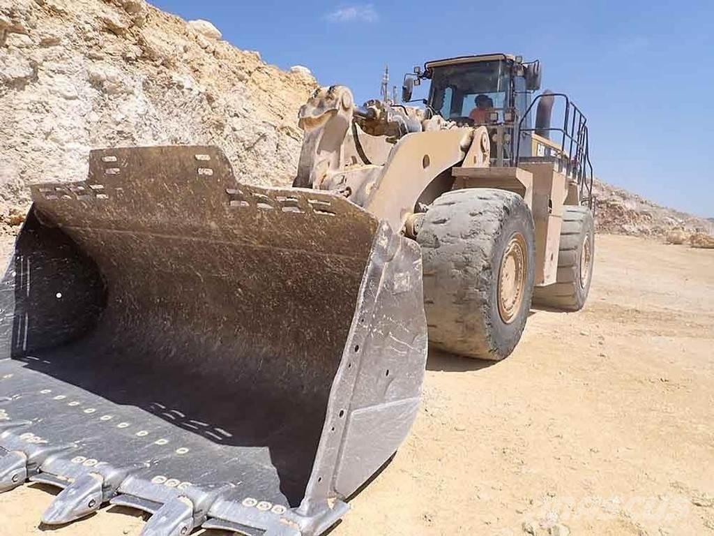 CAT 988K Pale gommate