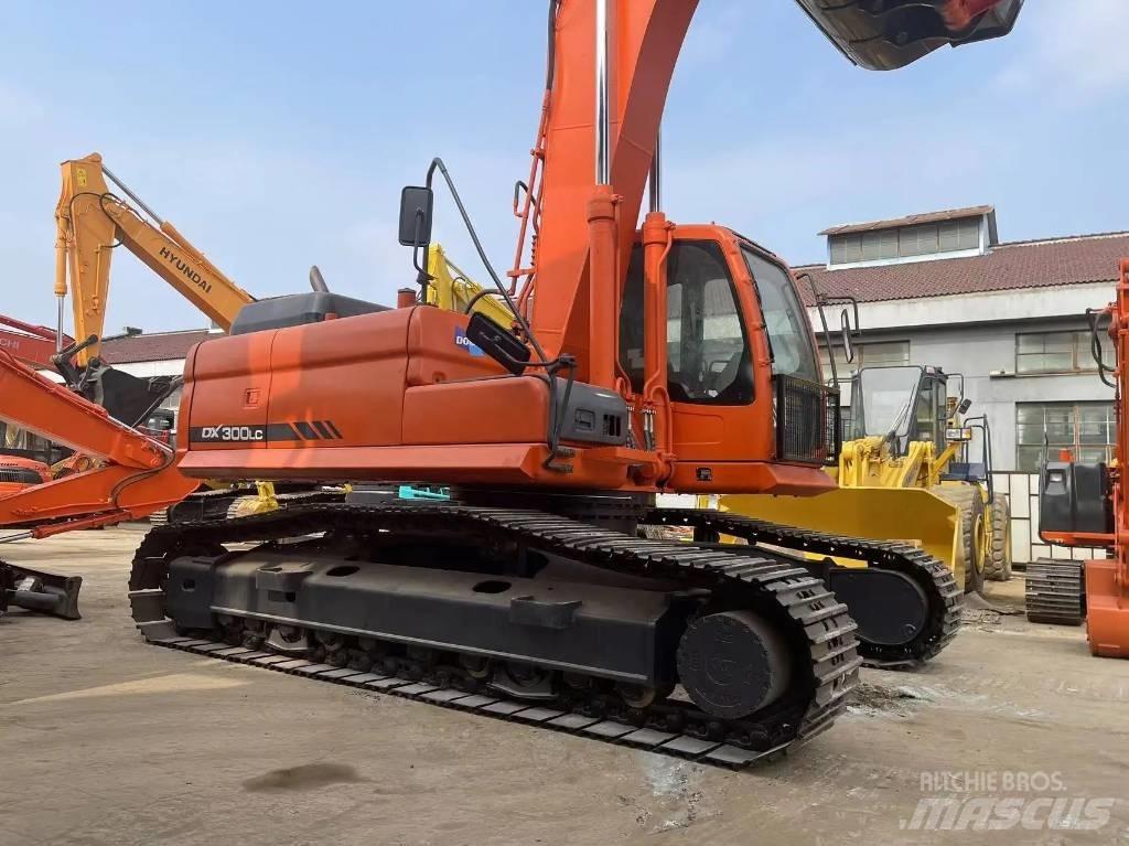 Doosan DX300LC Escavatori cingolati