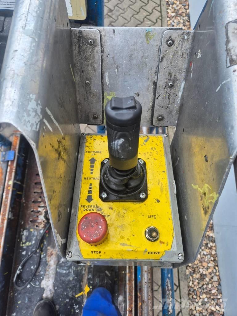 UpRight MX19 Piattaforme a pantografo
