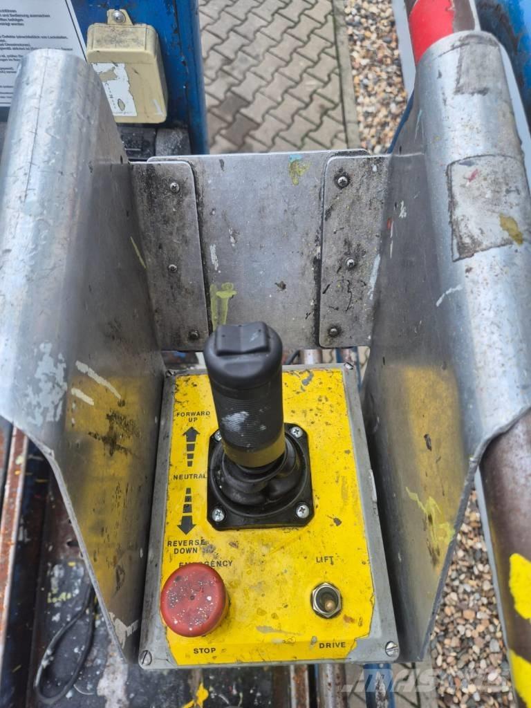 UpRight MX19 Piattaforme a pantografo
