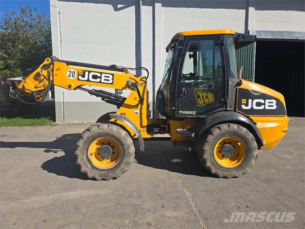 JCB TM 220 Pale gommate