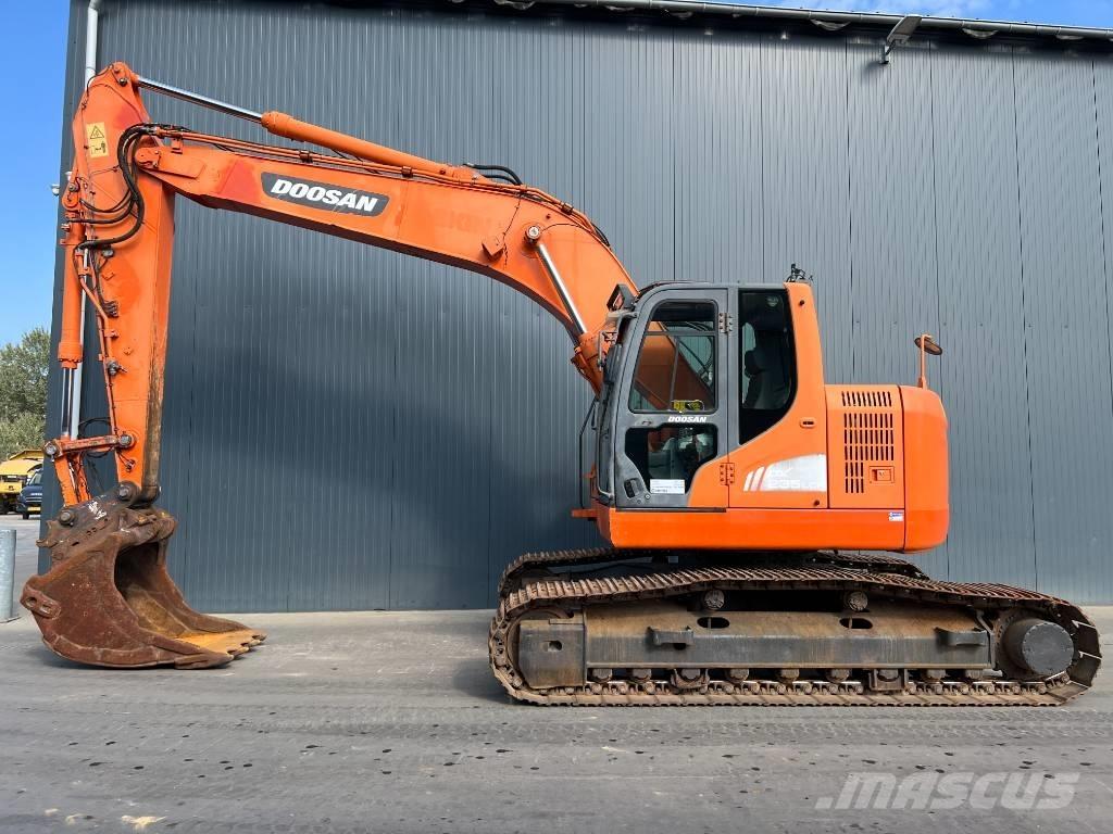 Doosan DX235LCR Escavatori cingolati