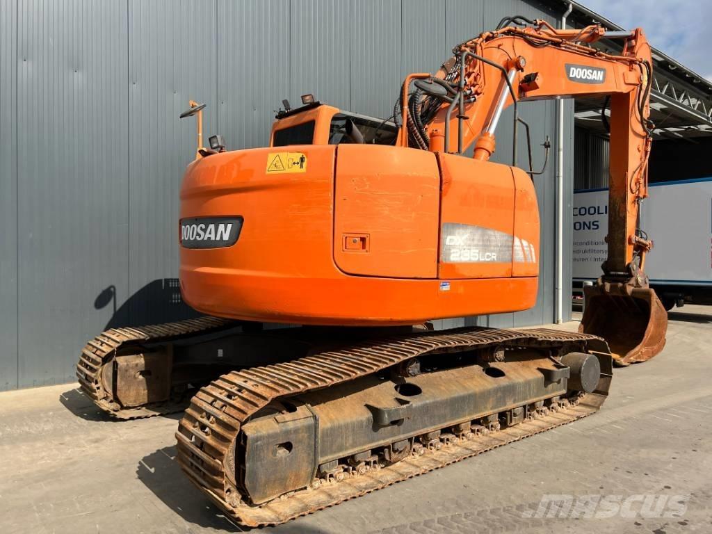 Doosan DX235LCR Escavatori cingolati