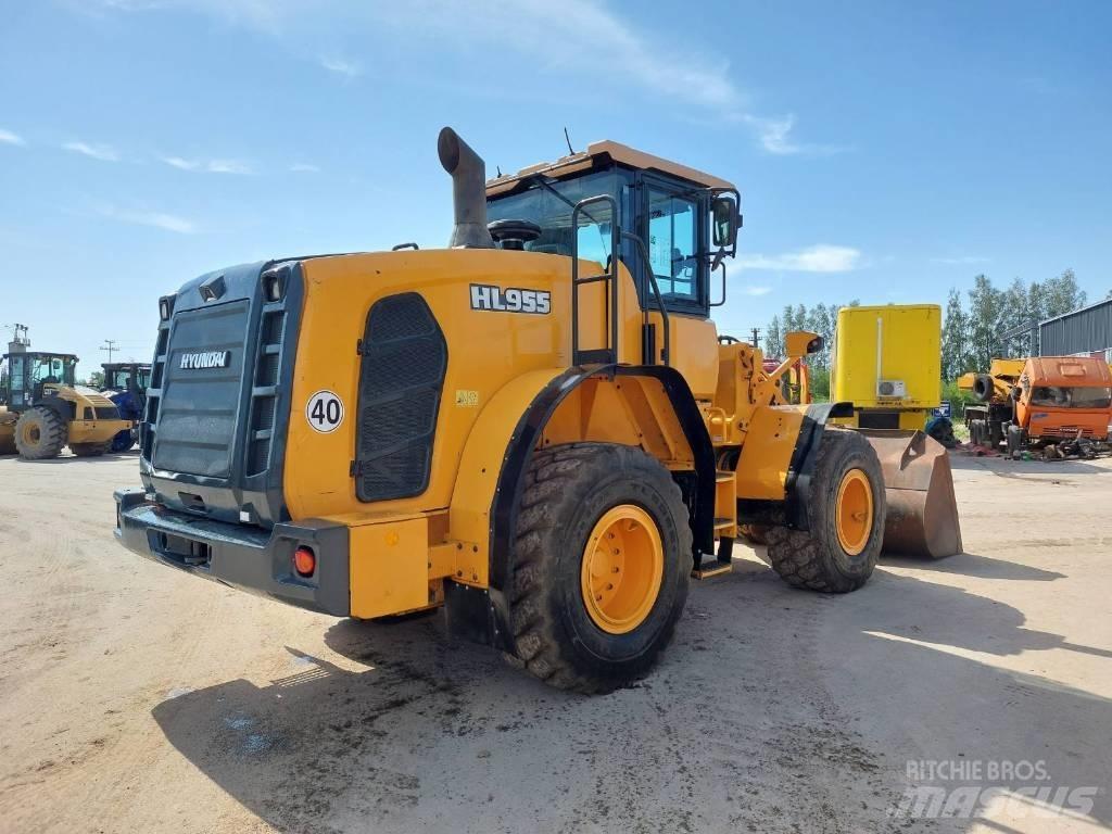 Hyundai HL 955 Pale gommate