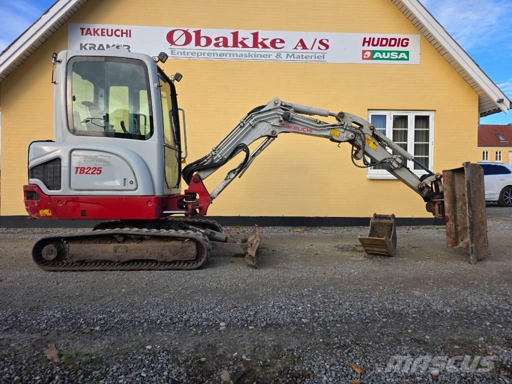 Takeuchi TB 225 Miniescavatori