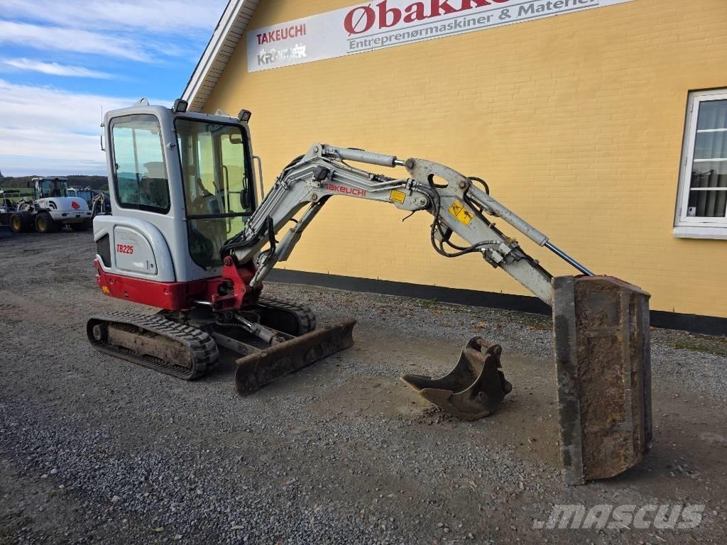 Takeuchi TB 225 Miniescavatori