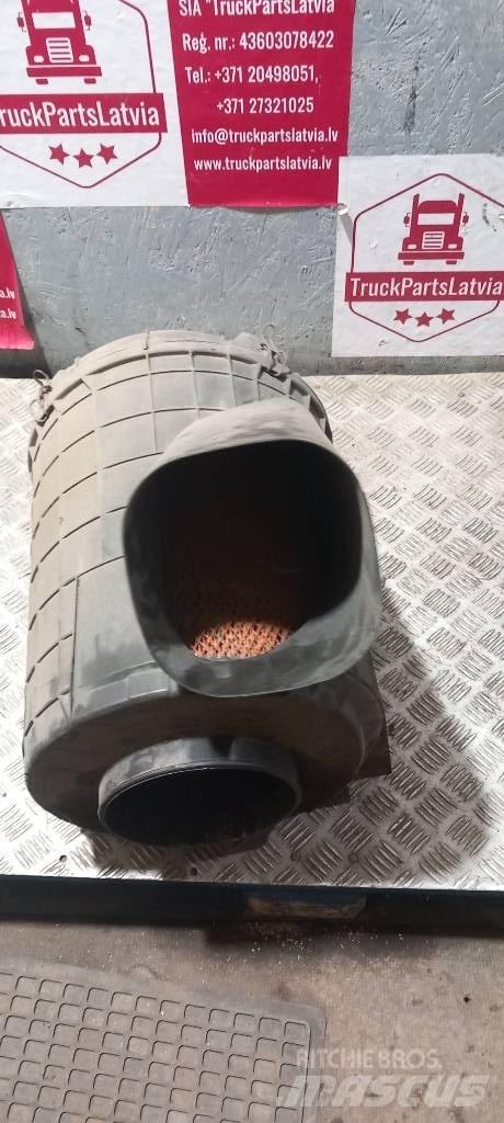 Scania 94 D.   1387542 Cabine e interni