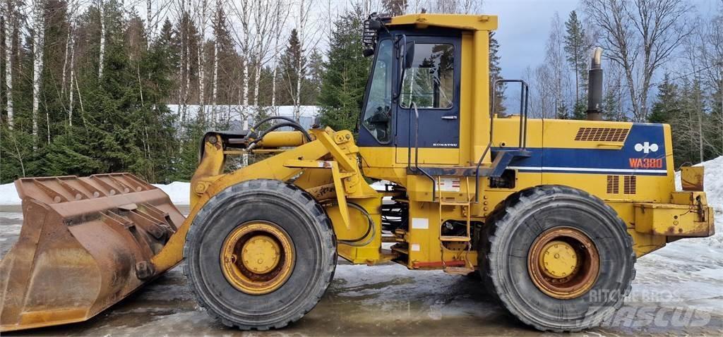 Komatsu WA380 Pale gommate