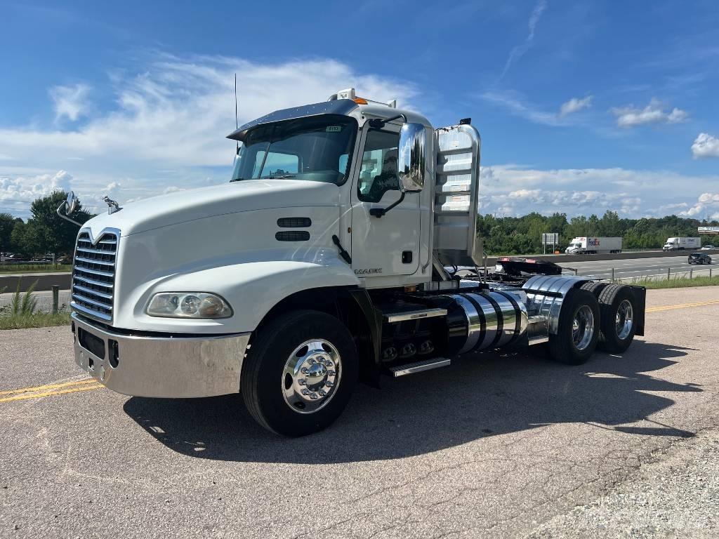 Mack CXU 613 Motrici e Trattori Stradali