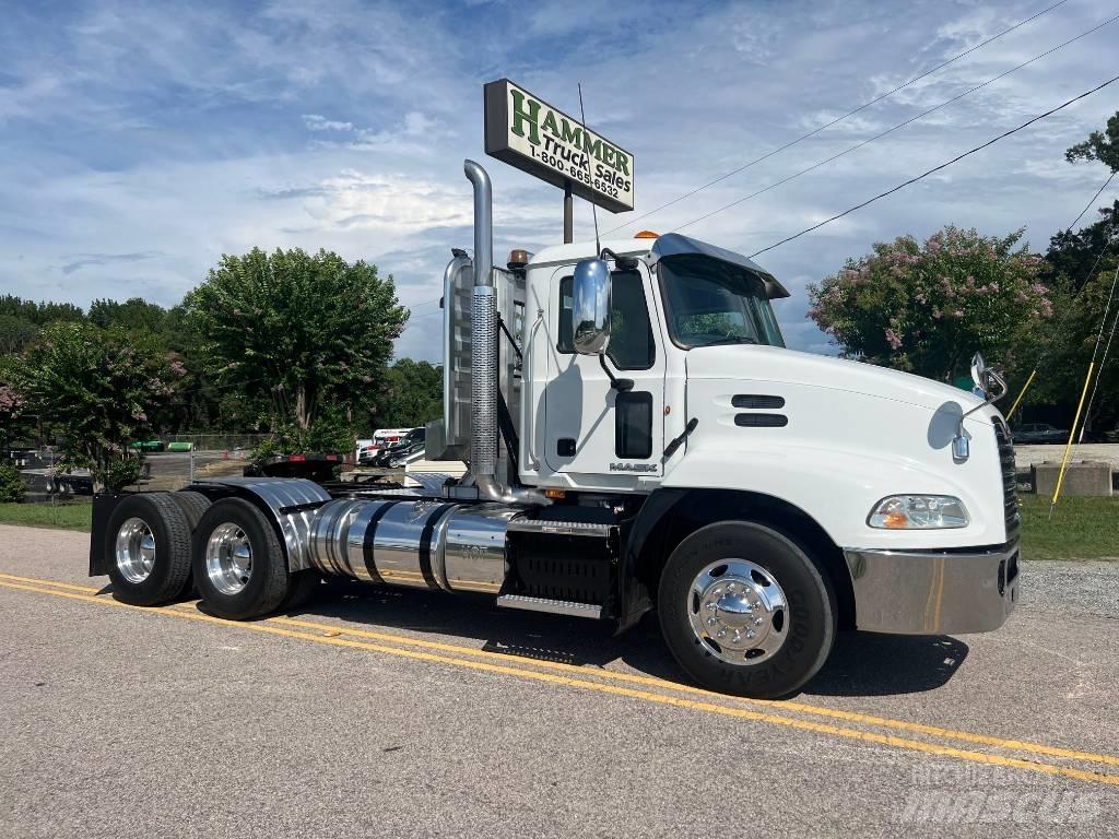 Mack CXU 613 Motrici e Trattori Stradali