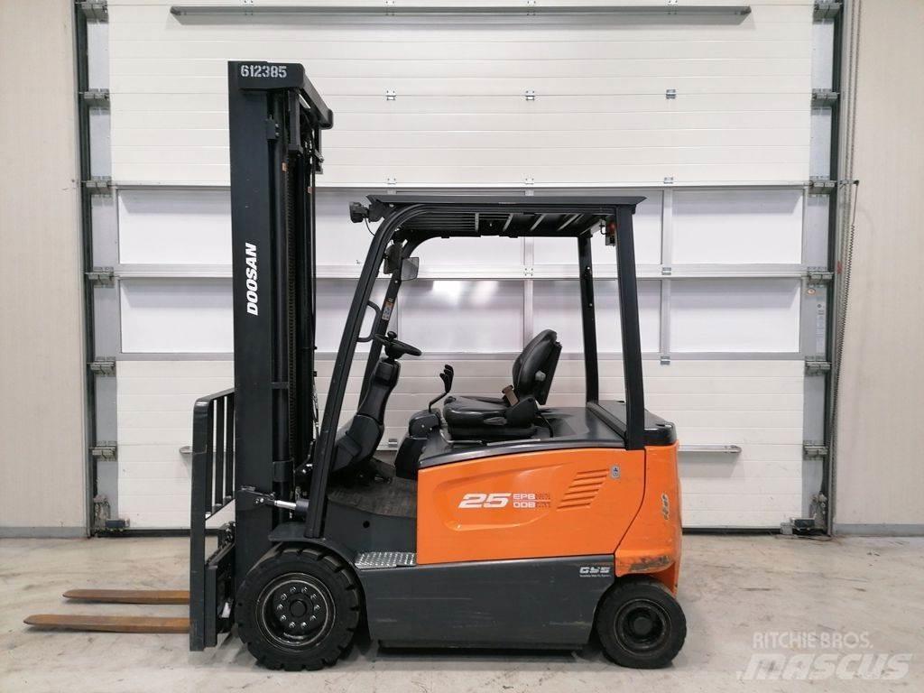 Doosan B25X-7 Carrelli elevatori elettrici