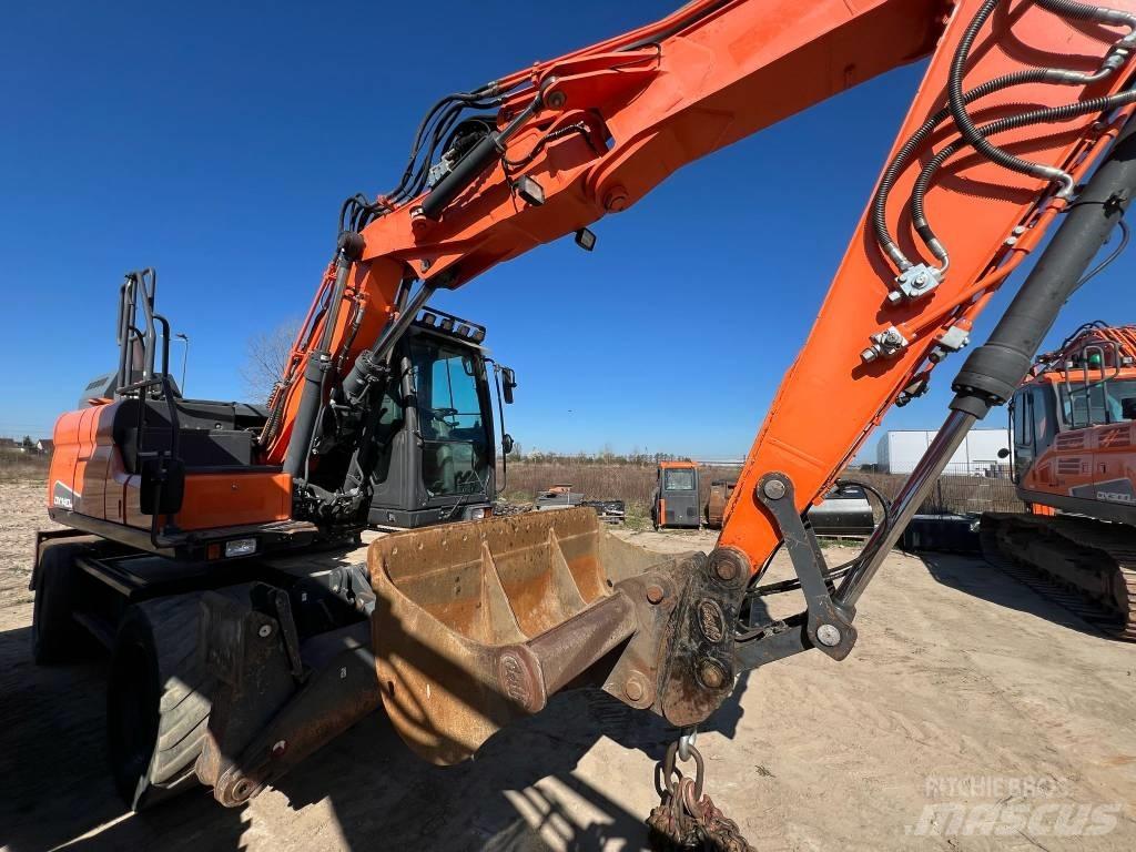 Doosan DX140W-5 Escavatori gommati