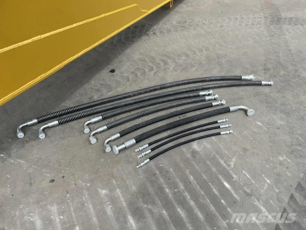 CAT 323 NG 15m Set Retroescavatori