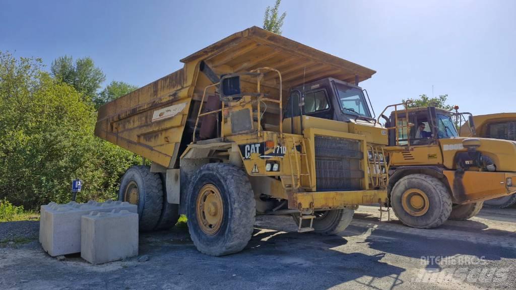 CAT 771D Dumper a telaio rigido
