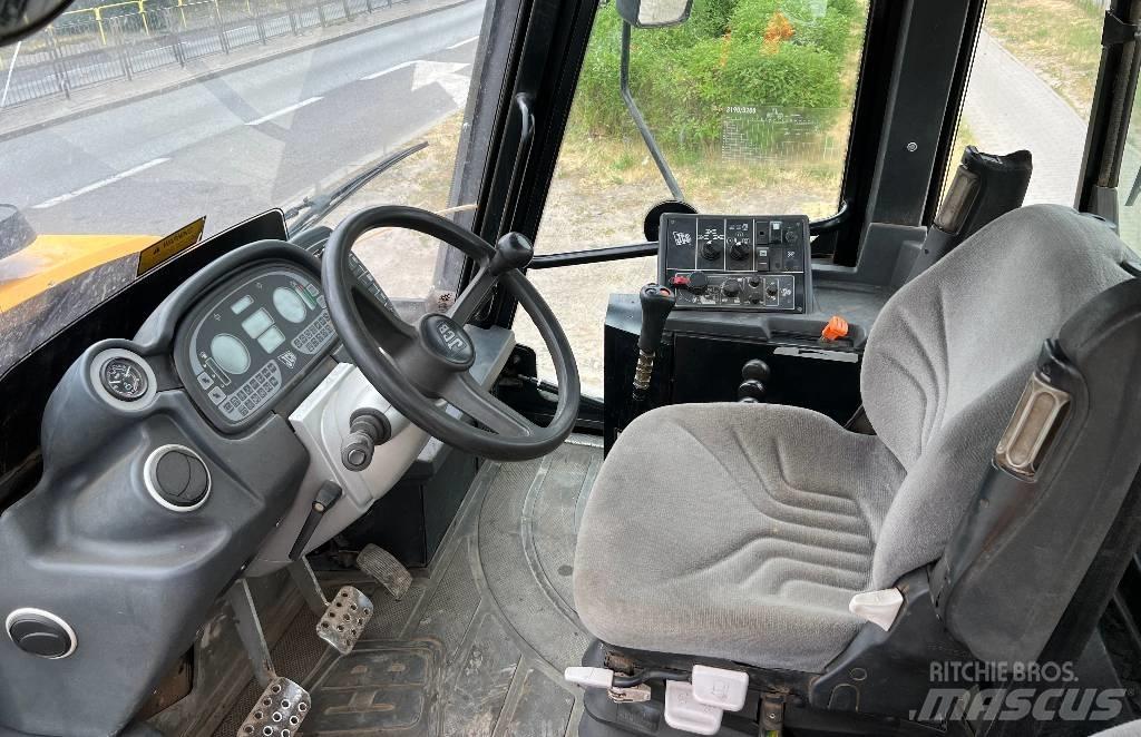 JCB Fastrac 3200 Trattori