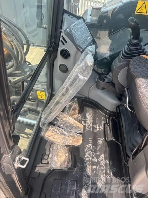 CASE CX 90 D Escavatori medi 7t - 12t