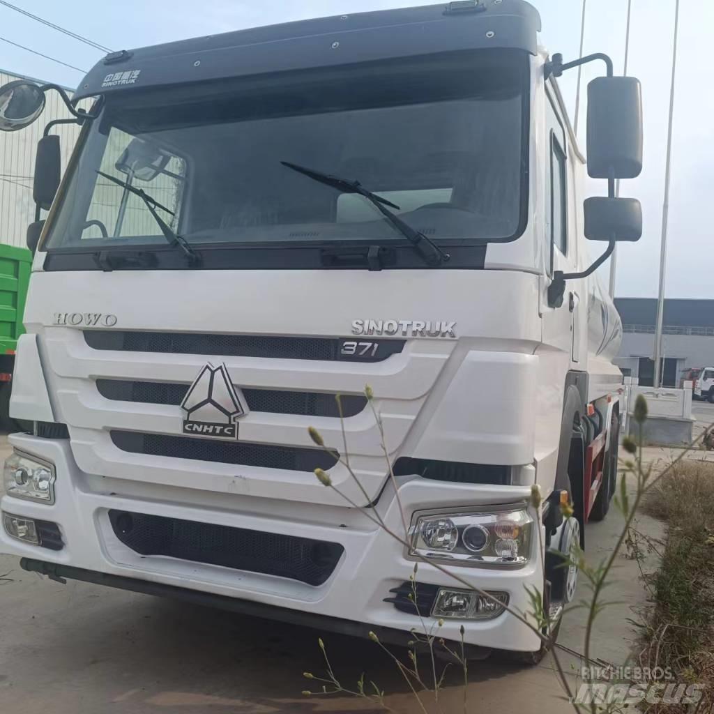 HOWO 371 Manutenzione verde e strade – Altro