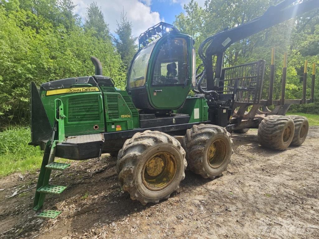 John Deere 1510 E Forwarder