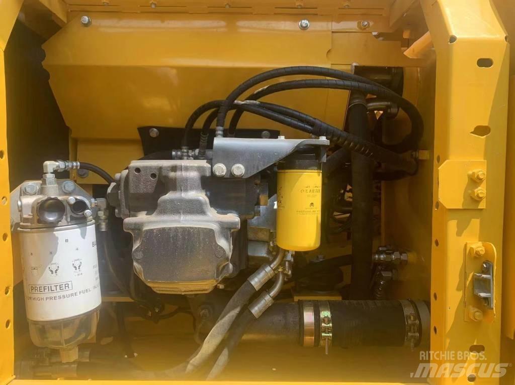 Komatsu PC 200-8 Escavatori medi 7t - 12t