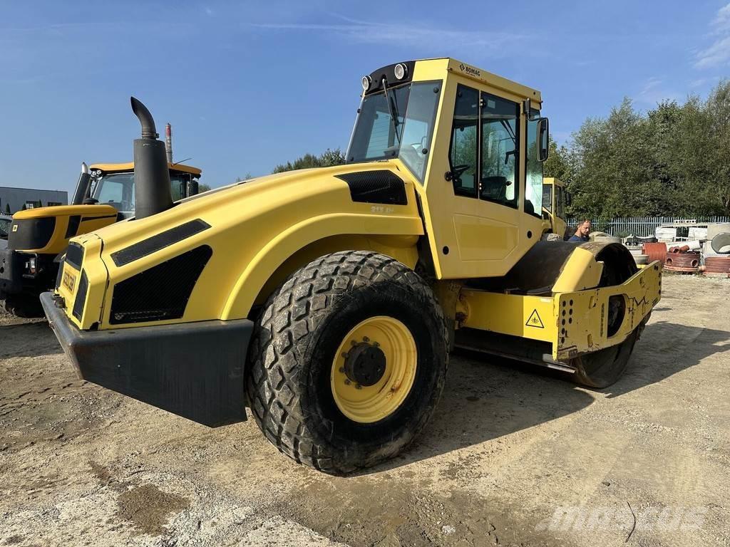 Bomag BW213-DH4 Rulli monotamburo