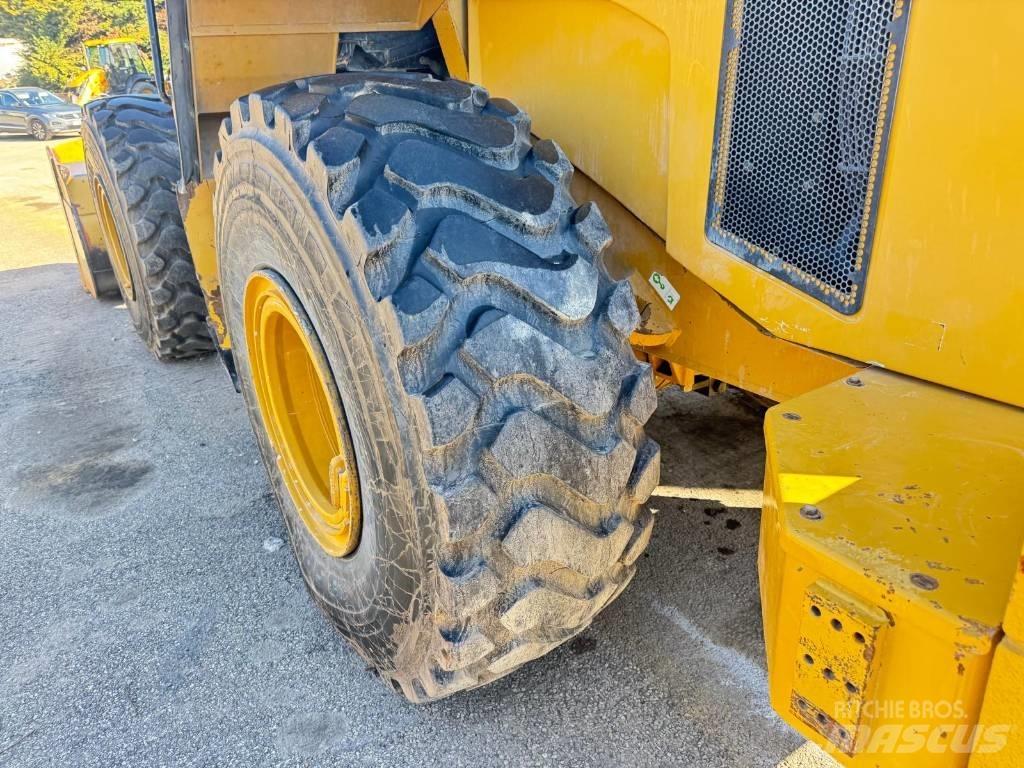 CAT 962 G II Pale gommate