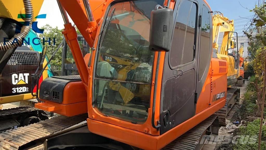 Doosan DX 140 LC Escavatori gommati
