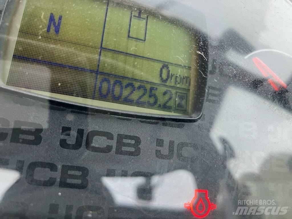 JCB 409 Pale gommate