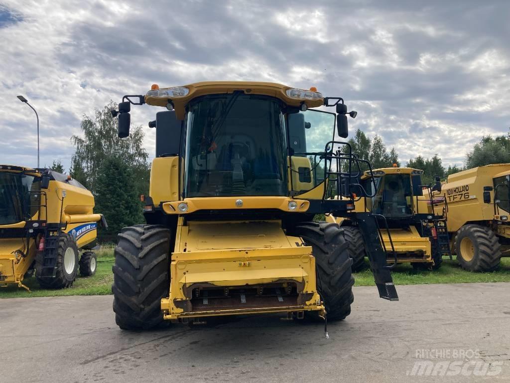 New Holland CX 8070 Mietitrebbiatrici