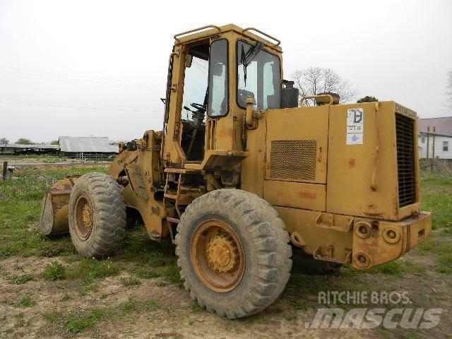 CAT 916 Pale gommate