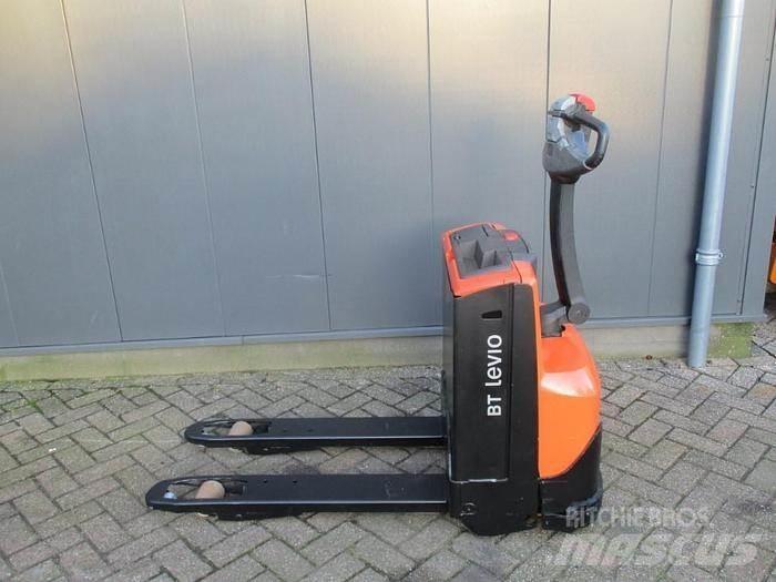 Toyota LWE 140 Transpallet manuale