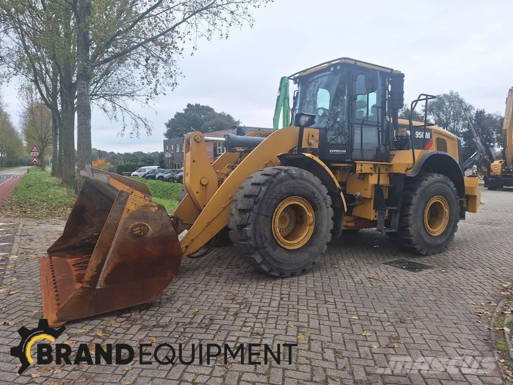 CAT 950M Pale gommate