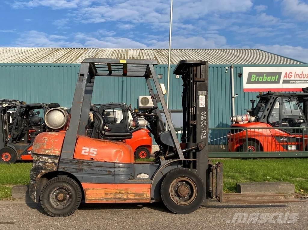 Toyota 42-6FGF25 Carrelli elevatori GPL