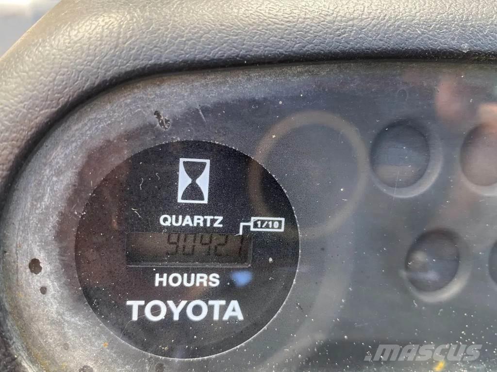 Toyota 42-6FGF25 Carrelli elevatori GPL