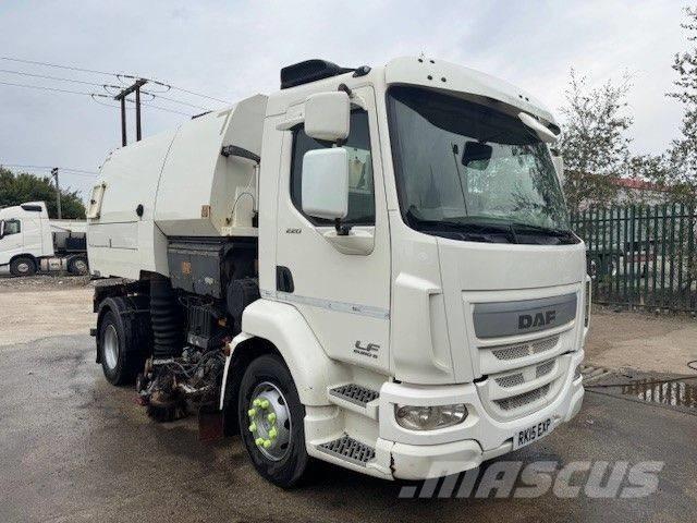 DAF LF 220 Autocarro spazzatrice