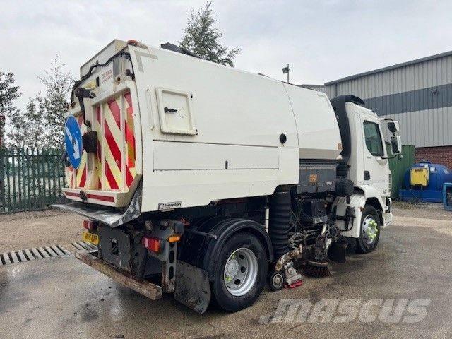 DAF LF 220 Autocarro spazzatrice