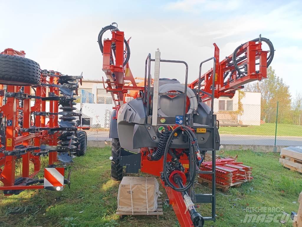Kuhns Mfg LEXIS Irroratrici trainate