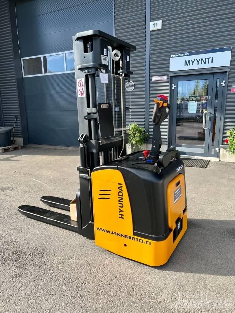 Hyundai 15ESR Carelli stoccatori  automatici-usati