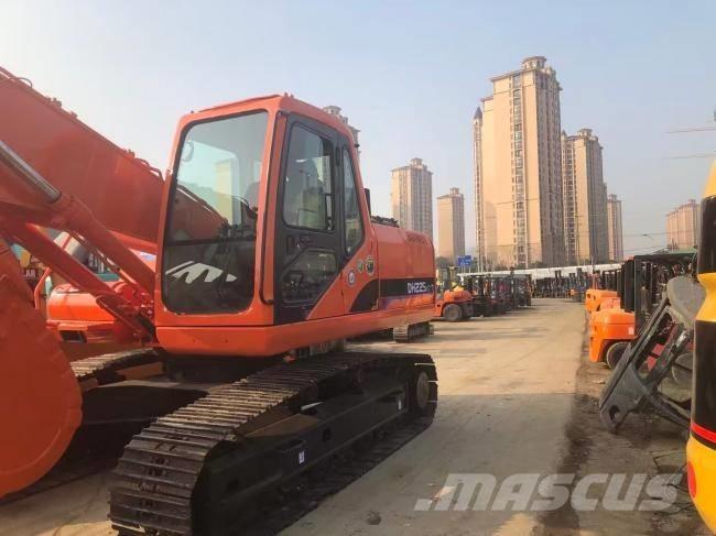 Doosan DH 225 LC-9 Escavatori cingolati