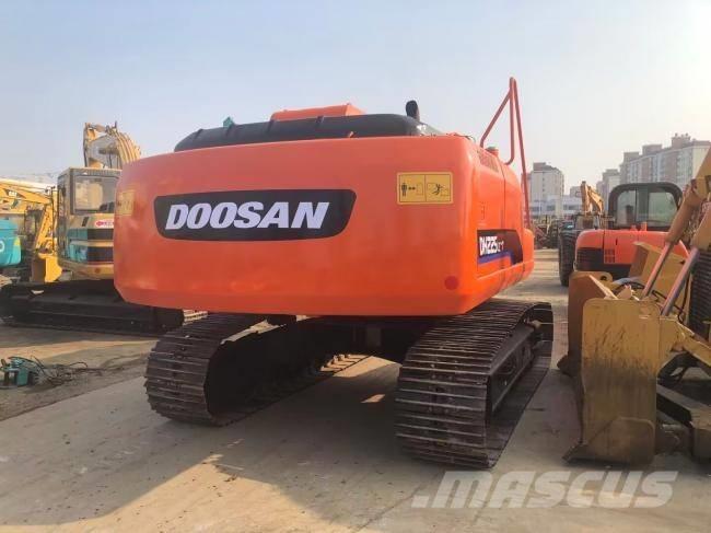 Doosan DH 225 LC-9 Escavatori cingolati