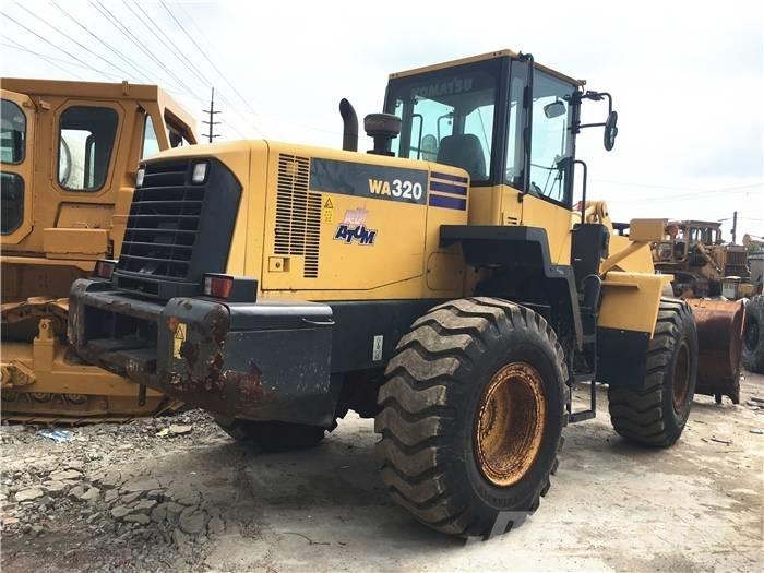 Komatsu WA 320-5 Pale gommate