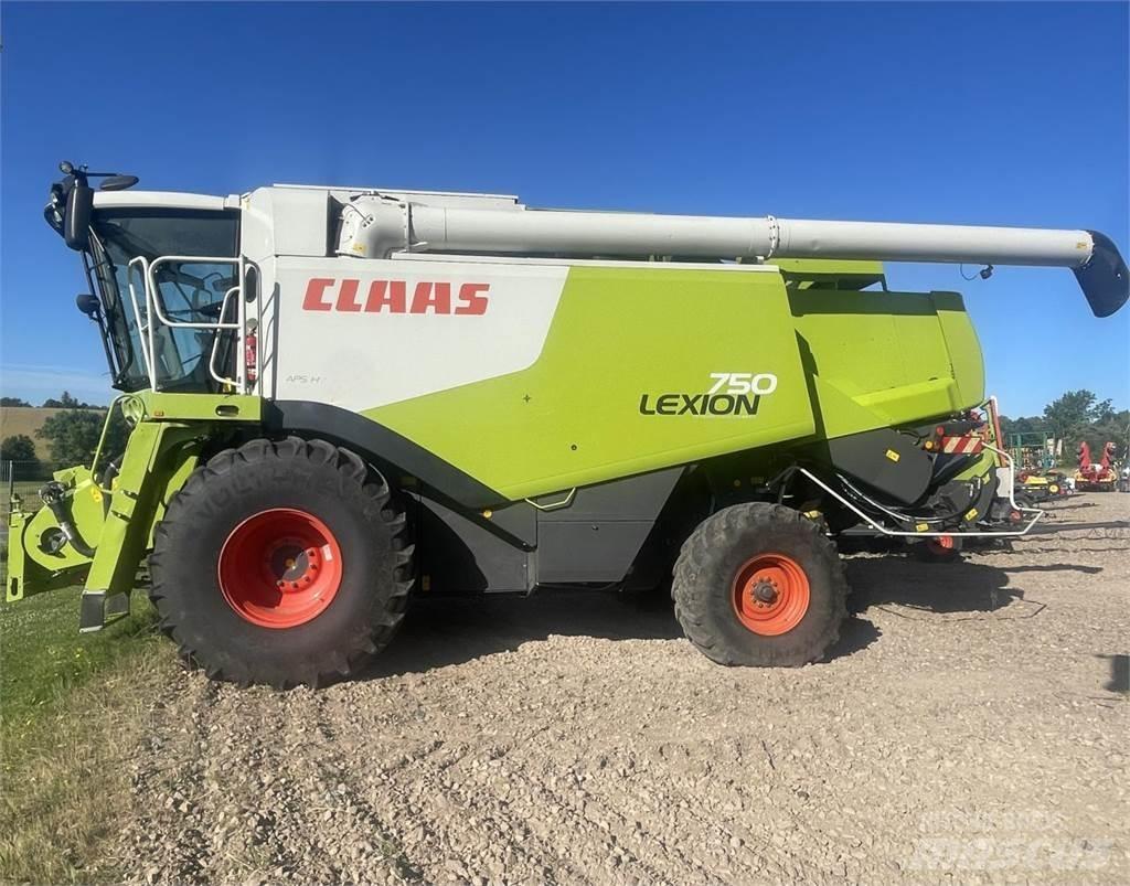 CLAAS Lexion 750 Mietitrebbiatrici