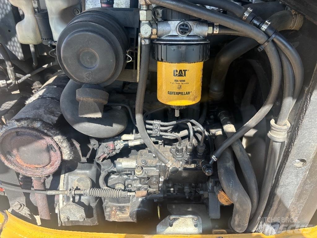 CAT 302.7 D Miniescavatori