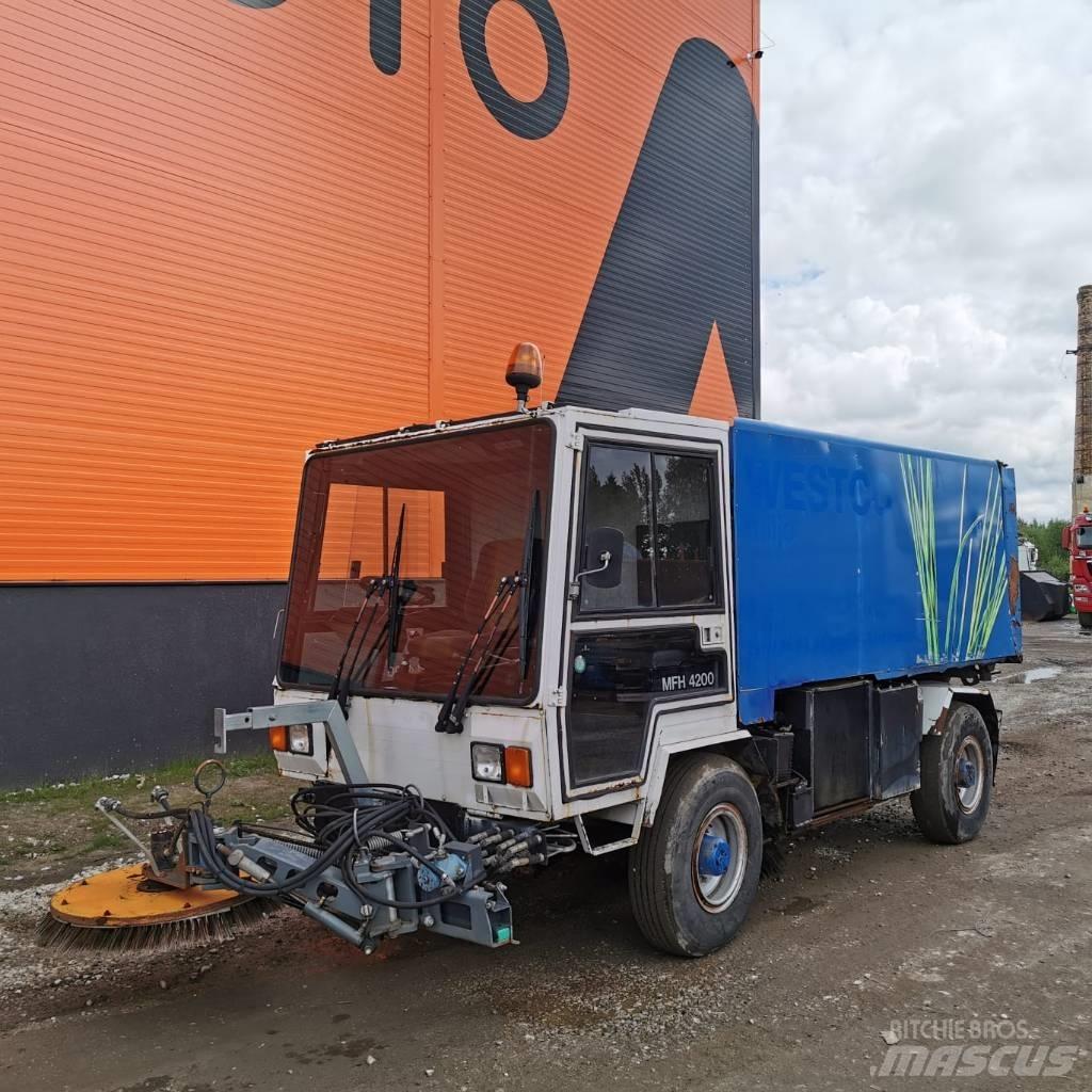 Mfh 4200 Spazzatrici