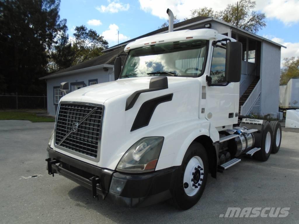 Volvo VNL 64 300 Motrici e Trattori Stradali