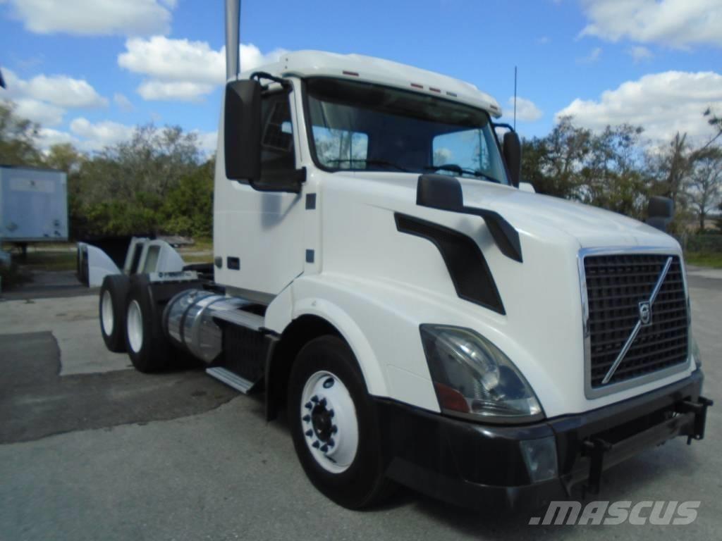Volvo VNL 64 300 Motrici e Trattori Stradali