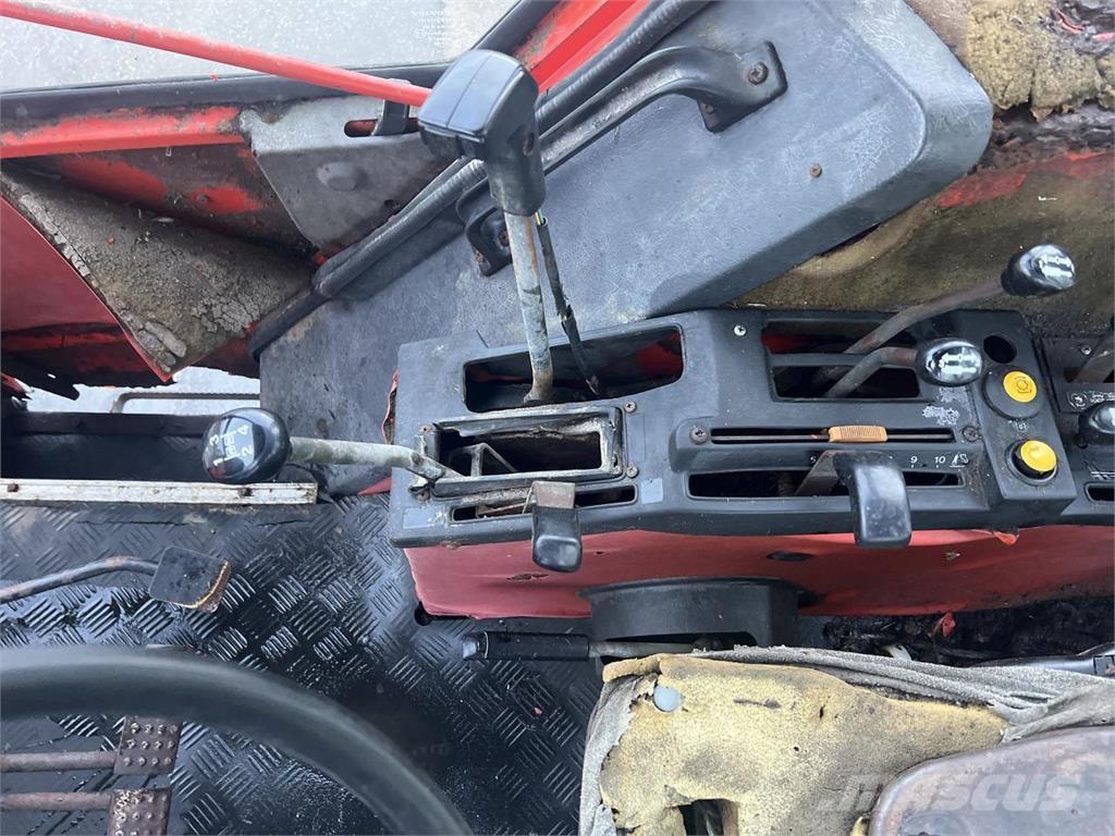 Valtra Valmet 705 Trattori