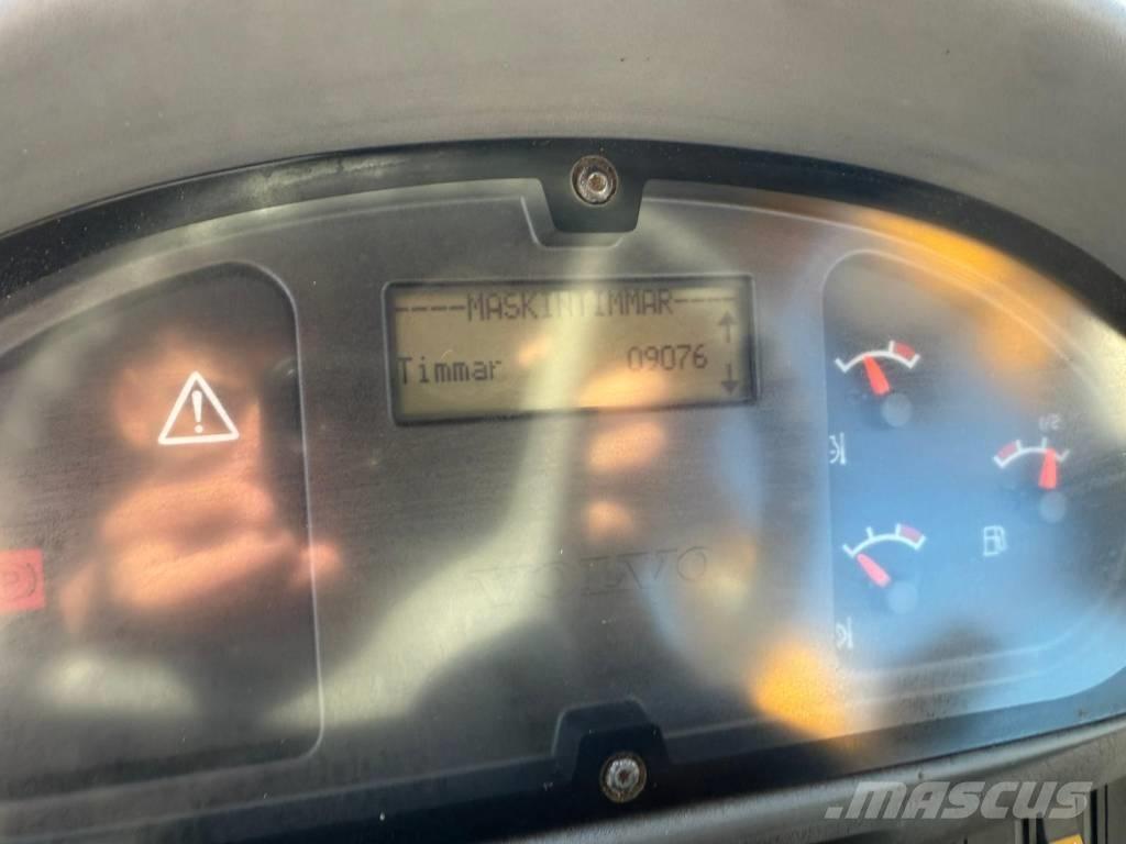 Volvo L 70 E Pale gommate